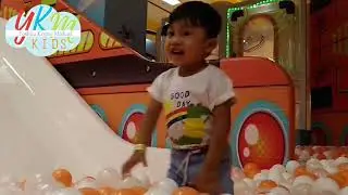 Disini Senang Disana Senang - Di Playground Manapun Aku Tetap Senang 🤣 Lagu Anak Populer | YKM Kids