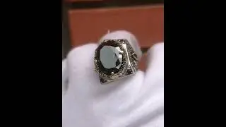 Винтажное серебряное кольцо с черным минералом и бронзовым родием