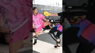 HOW TO THROW A FRONT KICK 😂🦵 
