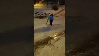 Катаемся на ледянке Toys-plast