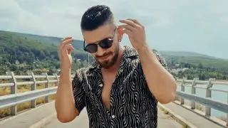 Ebrar Mazhar  - Kafalar Gidik (Official Music Video)