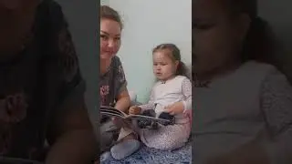 Семья Калашниковых: мама Анастасия Альбертовна и Софья