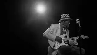 Buddy Guy - D.J Play My Blues