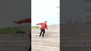 I'm too loud when taking the stairs 📢. 