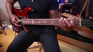 It's NEW BASS DAY. Live unboxing