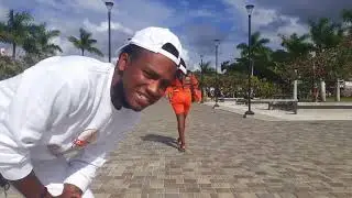 Chris Brown ft T-pain : Kiss Kiss