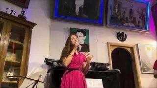 Ксения Август - А я не знала, что оно вне тела