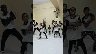 hat ja samne se bhabhi khadi hai #shorts #dance