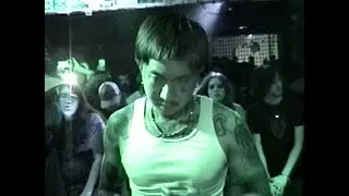 COLD HART - PRETTY IN THE DARK