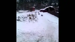 Катаемся на снегокатах)