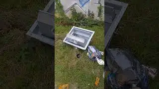 #Vykradený a poničený #kontejner na #elektroodpad