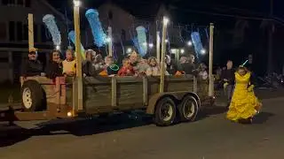 AMERİKA'DA CADILAR BAYRAMI KUTLAMASI 2024 HALOWEEN PARADE GEÇİT TÖRENİ İZLEDİK AMERİKADA BAYRAMLAR