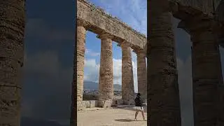 The ancient temple of Segesta in Sicily, a 2500-year of heritage! #sicily