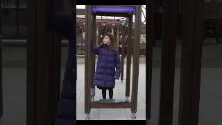 Porte secrète dans la cour de récré
