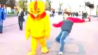 Промоутеру наваляли. Лошара!!!