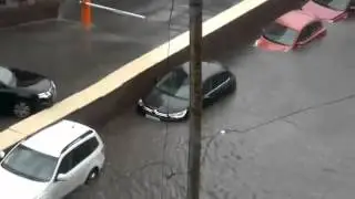 Затопило машины в Москве, есть жертвы! flood