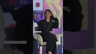Mouni Roy ka naya look kaisa laga apko | Bollywood Bytes 