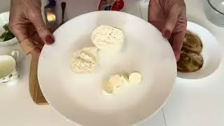 Crostini Тосты с моцареллой и помидорами.