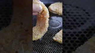 Cooking fried chicken in the village_Iranian rural life routine 