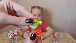Открываем киндер сюрпризы "Маша и медведь"