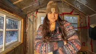 Building My Dream Cabin in a Snowstorm!