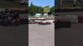 Когда ты стартовал 3, обошел на старте одного, а через круг второго. Доминик 6л 