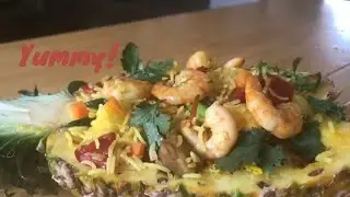 SHRIMPS FRIED RICE WITH FRESH PINEAPPLE