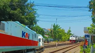 Moment!!! Adu S35 antara KA Ketel dan KA Lokal |Hunting aktivitas St Gubeng di siang hari