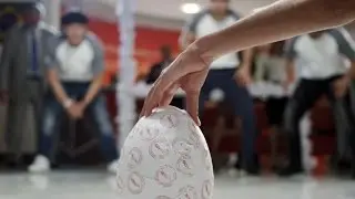 ¿Cómo Jugar al Rugby en la Oficina? Video de Risa