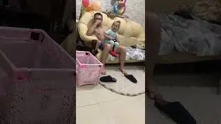 Играем в приставку)))
