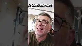 Ho qualcosa nei denti?