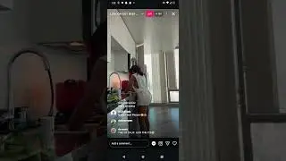 Nip slip on ig live 😨👀