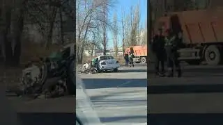 В Шахтах Hyundai врезался в КАМАЗ — пострадал 37-летний водитель