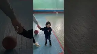 The baby appreciated the tricks 💪🤗😁