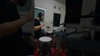 Revision The Dream - Insomnia (Short Cover) 