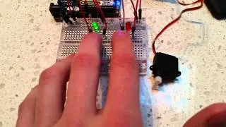 Arduino Uno servo control