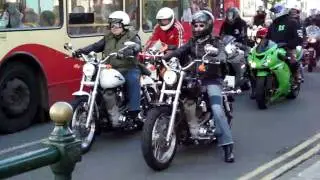 Motorbikes leaving Brighton {2}