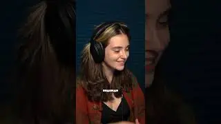 Это Катя. Она озвучивает Машу
