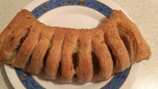Банановые штрудели из слоеного теста