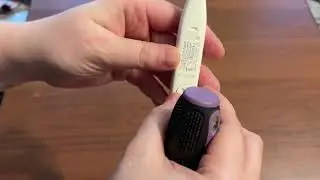 Replacing the battery in an Omron electronic thermometer / Замена батарейки в градуснике Omron