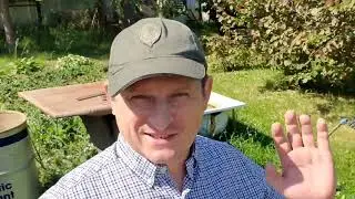 Я построил эту стену, потому что, по-старому больше нельзя! Почему наш участок похож на цветник!