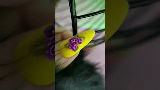 Примитивно, конечно, НО... Если не умеешь лепить гелем и акрилом, это очень даже вариант.