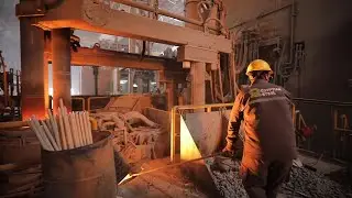 رجال لا يخشون في العمل لهيب النار .. مهندسو وفنيو قسم الأفران هم المسئولون عن تحويل الخردة لمنتج صلب