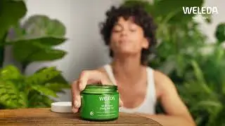 Weleda Skin Food Body Butter Application