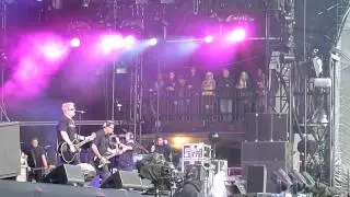 The Offspring - Kristy, Are You Doing Okay? (Live) Reading Festival 2011