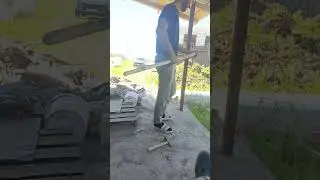 саморезы забивают