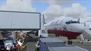 P3D v5 - Overhead-Throttle-MCP - EGHH to EDDS - PMDG 737 NGXu - Self Loading Cargo Sound Pack