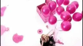 Avril Lavigne Canon Spot PowerShoot