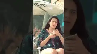 broma del pepino grande en la calle