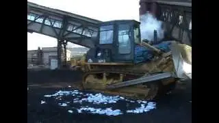 BULLDOZER OVER 127 IPHONES !!! TORTURE TEST